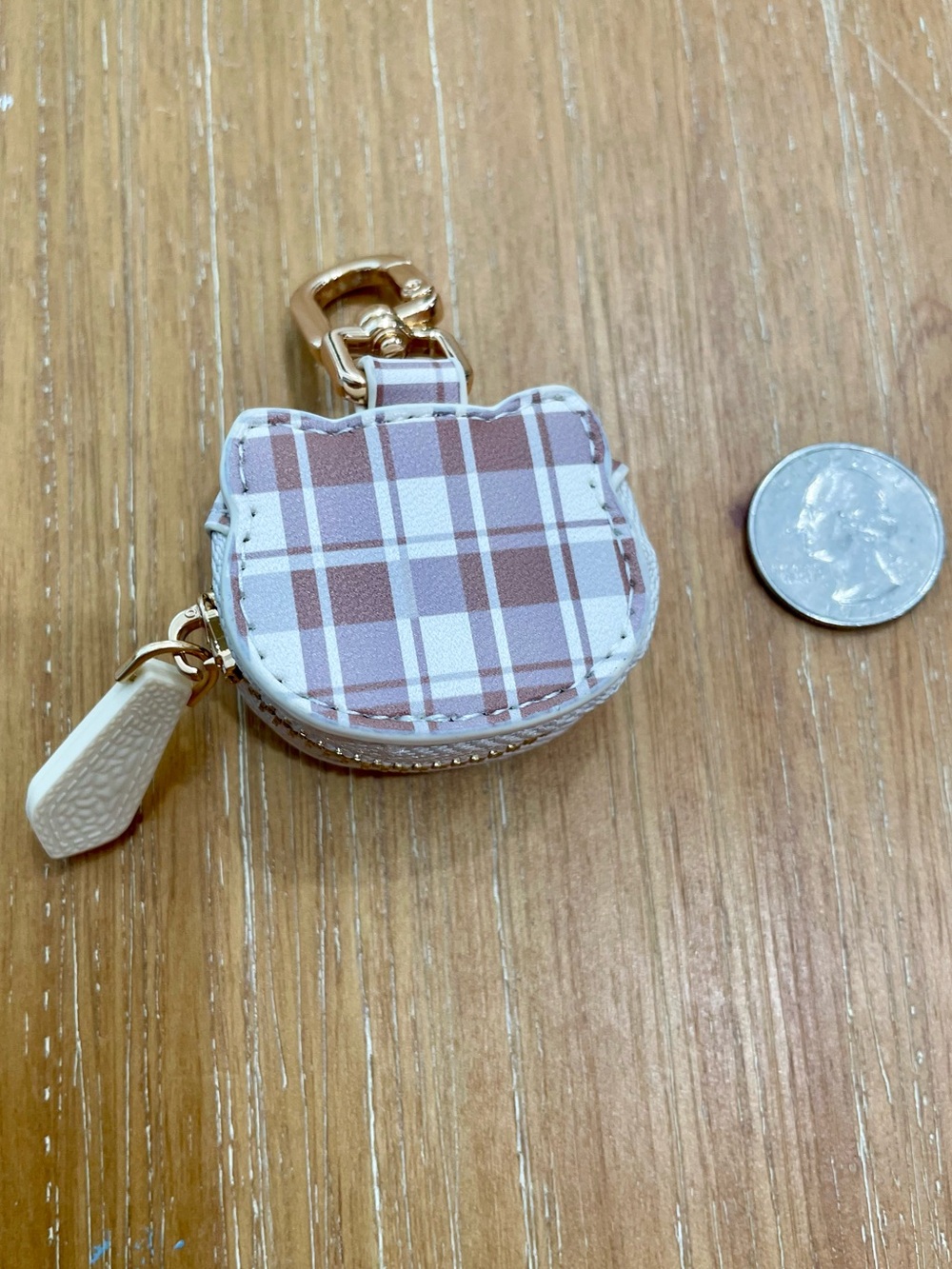 Hello Kitty Plaid Mini Coin Pouch Bag Charm in Brown & Cream - Picture 2 of 3